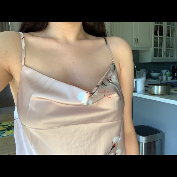 Cute silk princess poly dress - Picture 2 of 4